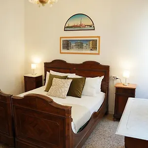 Ca' Alle Gondolette Apartment Venice